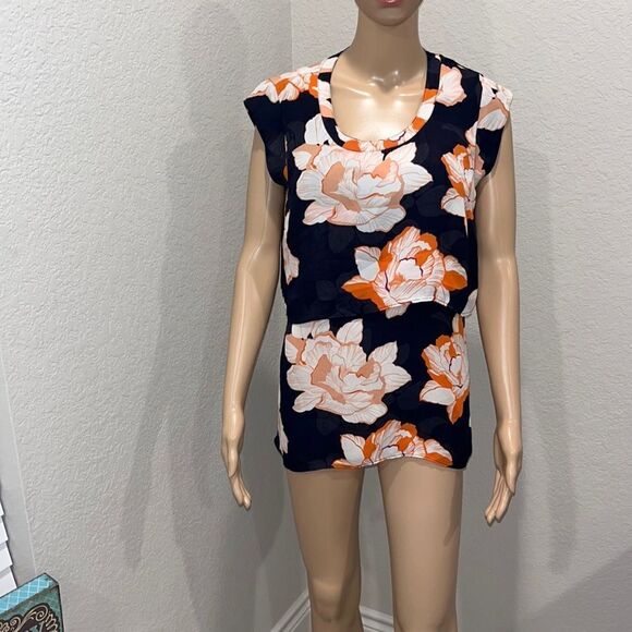 Cabi  beautiful floral blouse - Picture 1 of 6